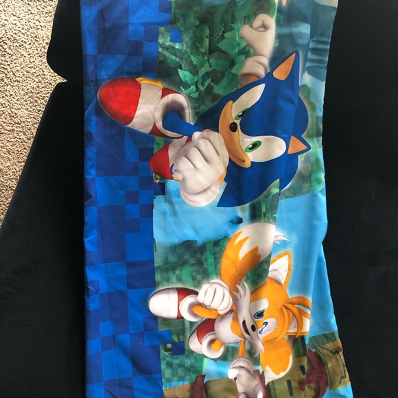 Other - Sonic body pillow cover